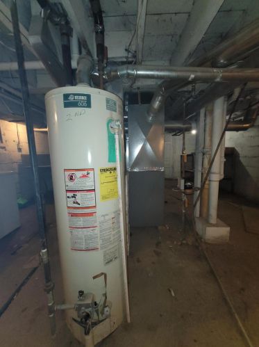 3053 Holton St, Milwaukee WI 53212-2122 exterior