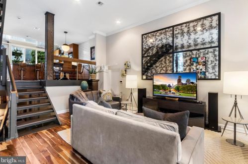 122 Christian St, Philadelphia PA 19147-3612 exterior