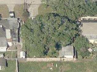 2530 Hiawatha St, Tampa, FL 33614-4333