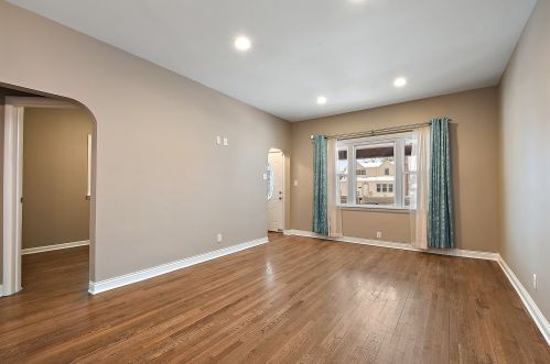 10730 Kedzie Ave, Chicago IL 60629-3532 exterior