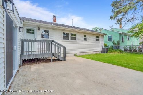 1322 River Ave, Point Pleasant Beach NJ 08742-4331 exterior