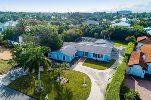 626 Golf Dr, Naples FL 34102-0053 exterior