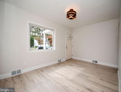 20 Fogarty Dr, Trenton NJ 08619-4320 exterior