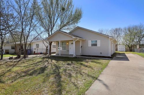 801 8th Ave, Denison TX  75021-2654 exterior