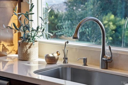 332 Panoramic Hwy, Mill Valley CA 94941-5087 exterior