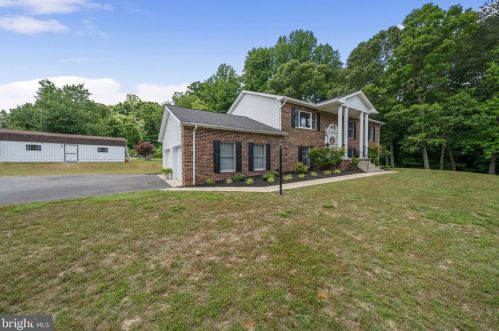 801 White Marsh Ct, Huntingtown MD 20639-2802 exterior