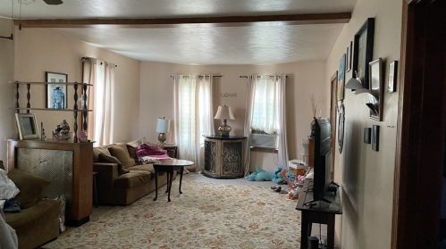 12 Airlie St, Worcester, MA 01606-3248