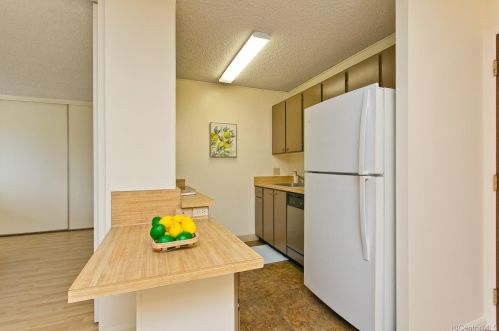 775 Kinalau Pl, Honolulu, HI 96813-2612