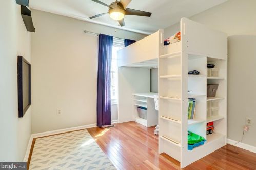 7041 Chesley Search Way, Alexandria VA 22315-4754 exterior