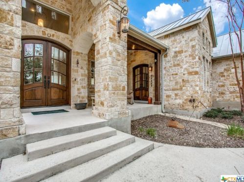 205 Brykerwoods, Spring Branch, TX 78070-6072