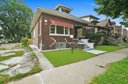 7105 Michigan Ave, Chicago IL  60619-1013 exterior