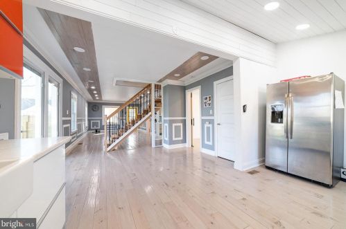 6889 Highland Ave, Camden NJ 08110-6211 exterior