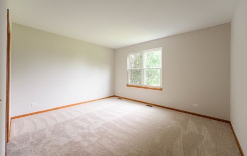 2890 Brahms Ln, Bull Valley IL 60098-8063 exterior