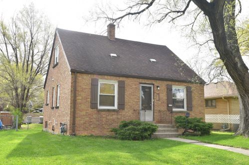 4508 75th St, Milwaukee, WI 53218-5434