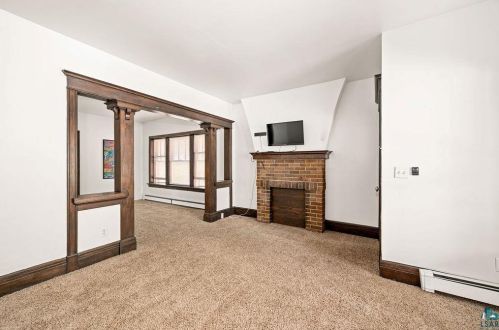 18 5 St, Duluth MN 55804-1341 exterior