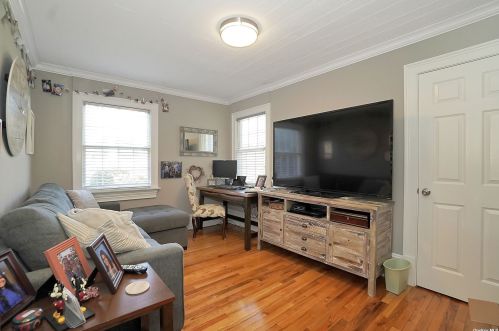 45 Grissom Way, Hauppauge NY 11788-4418 exterior