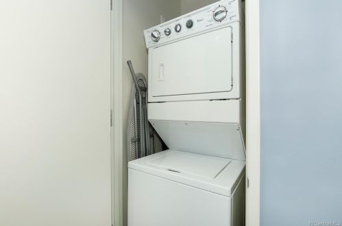 1200 Queen Emma St, Honolulu HI  96813-6300 exterior