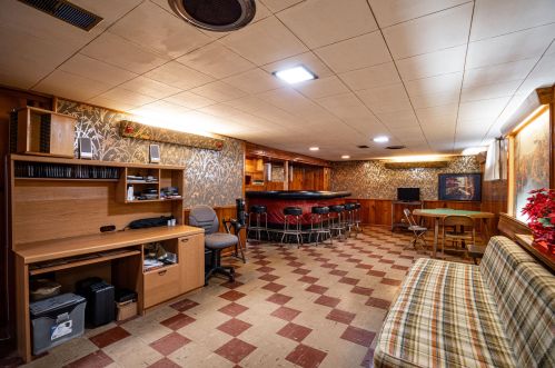 3435 56th St, Milwaukee, WI 53216-2813