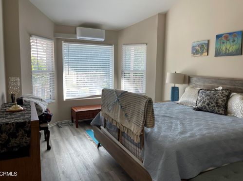 4687 San Sebastian Dr, Oxnard CA  93035-3644 exterior