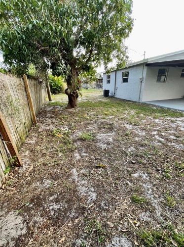 2590 2 St, Boynton Beach FL 33435-7641 exterior