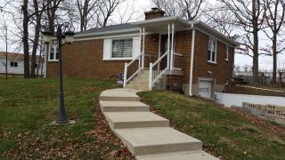 3904 86th St, Indianapolis IN  46268-1701 exterior