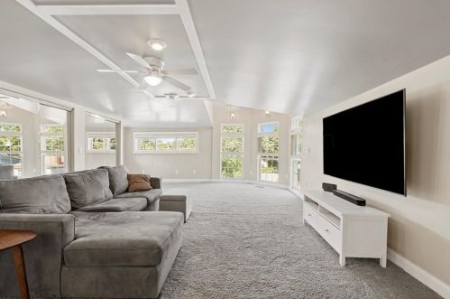 217 Plymouth St, Pittsburgh PA 15211-1233 exterior