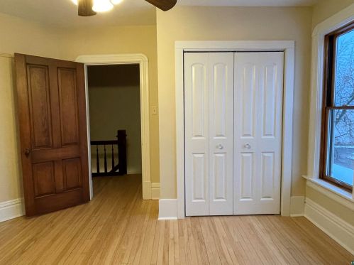 2209 3 St, Duluth MN 55805-1856 exterior