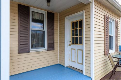 104 St, Killingly CT 06239-1927 exterior