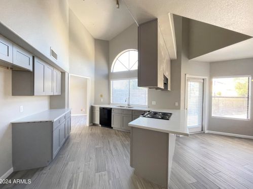 958 Calle Del Norte, Chandler AZ  85225-0919 exterior