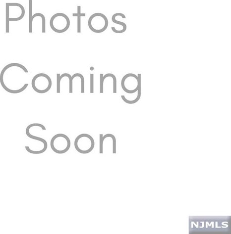 47 Eisenhower Dr, Cresskill, NJ 07626-1701