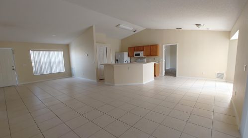 1013 College Park Rd, Fort Pierce FL 34953-5842 exterior