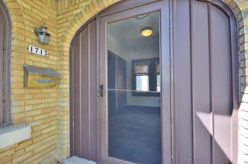 1713 55th St, Milwaukee, WI 53214-5246