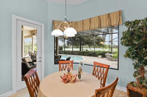 7733 Classics Dr, Naples FL 34113-3043 exterior