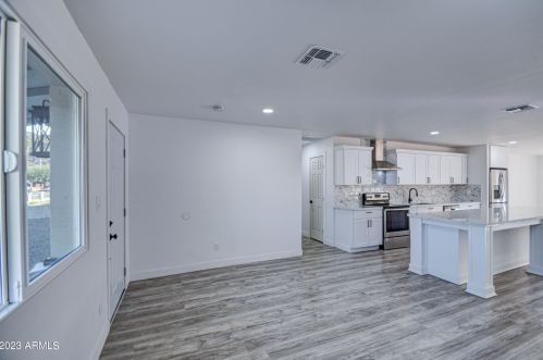 8224 25th St, Phoenix AZ  85042-7020 exterior