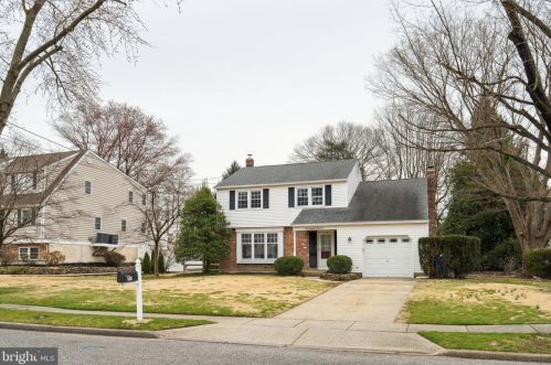 114 Woodview Ln, Riverton NJ  08077-3218 exterior