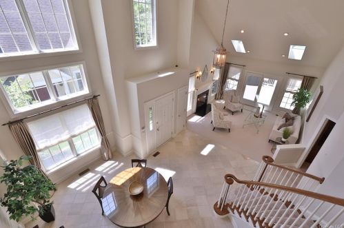 17 Caruso Pl, Armonk NY 10504-1366 exterior