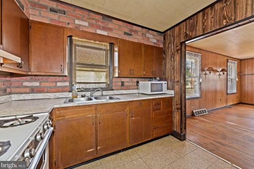 44 Richmond Ave, Lumberton Township, NJ 08048-1605