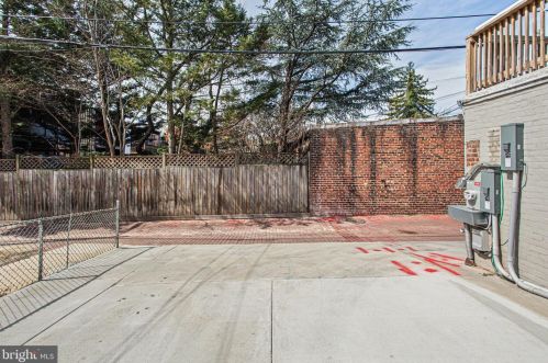 2210 1st St, Washington DC  20001-1016 exterior