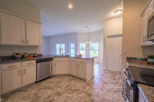 5957 Baylor Ave, Fort Pierce FL 34986-3635 exterior