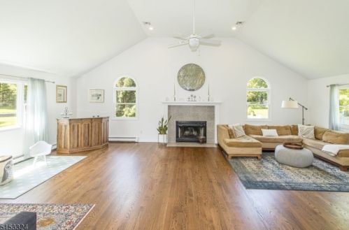 1925 Inverness Dr, Scotch Plains NJ 07076-2613 exterior