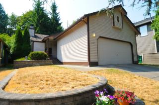 2127 8 Pl, Seattle WA  98055-3948 exterior