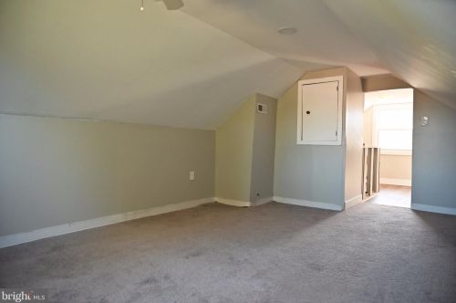 9427 Academy Rd, Philadelphia PA  19114-2623 exterior