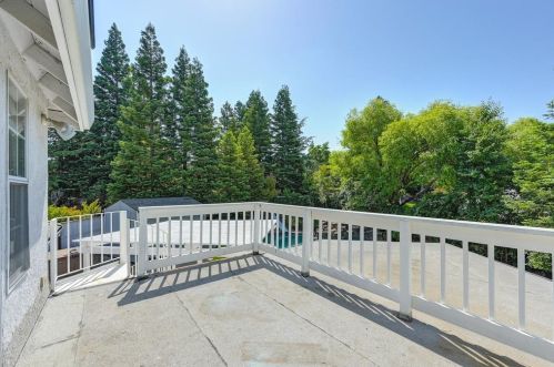 2327 Hartford Ct, Folsom CA 95762-5931 exterior