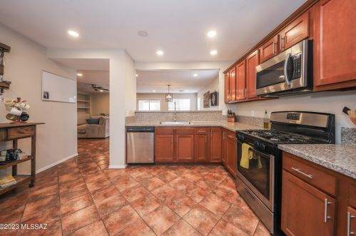 8446 Ramona Madera Ln, Tucson AZ  85747-5711 exterior