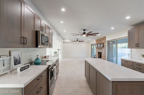 5862 Camino Arenosa, Tucson AZ  85718-4650 exterior