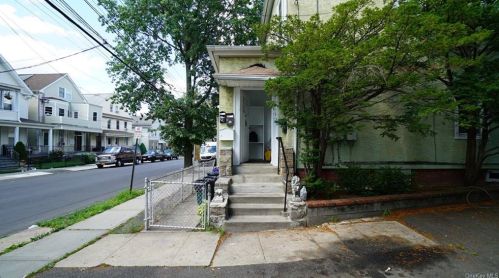 145 Lincoln Ave, Mount Vernon NY 10550-1241 exterior