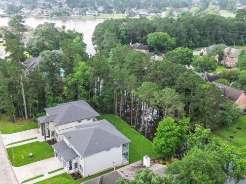 8610 Cross Country Dr, Humble TX 77346-6115 exterior