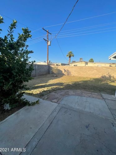 3011 81st Dr, Phoenix AZ  85033-4760 exterior