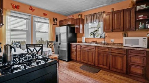 225 Wadsworth St, Providence RI 02909-2316 exterior