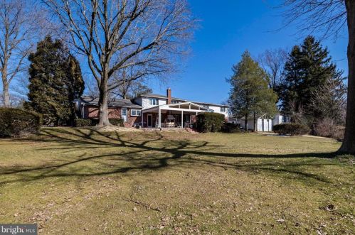 1078 Corn Crib Dr, Huntingdon Valley PA 19006-3306 exterior